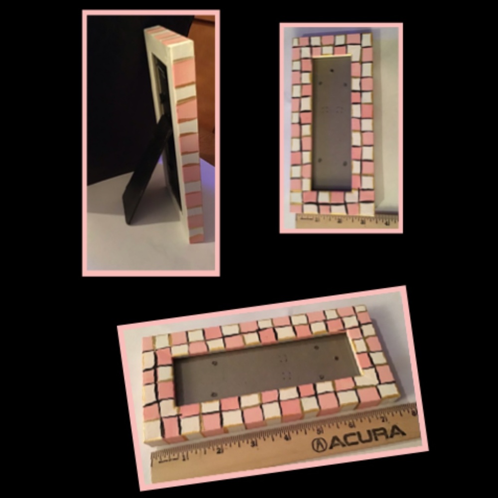 Shabby Chic Hand Painted Frame & Hooks - Picture 5 of 5